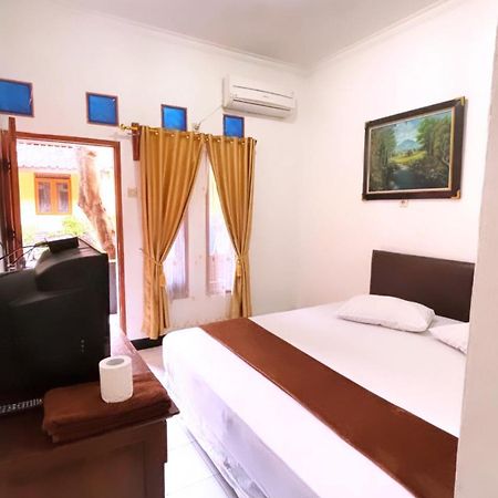 Rinjani Homestay Pangandaran Exterior photo