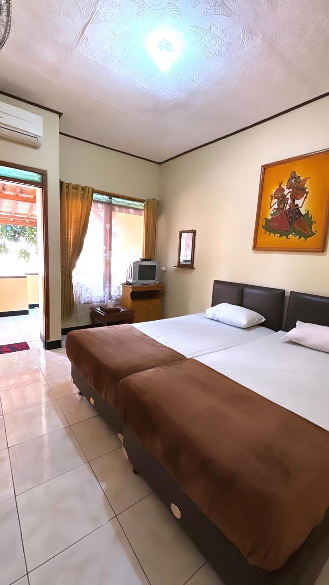 Rinjani Homestay Pangandaran Exterior photo